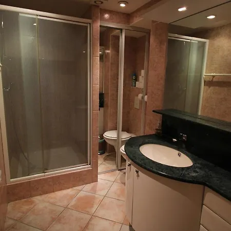 1637 Marechal Foch Apartamento *